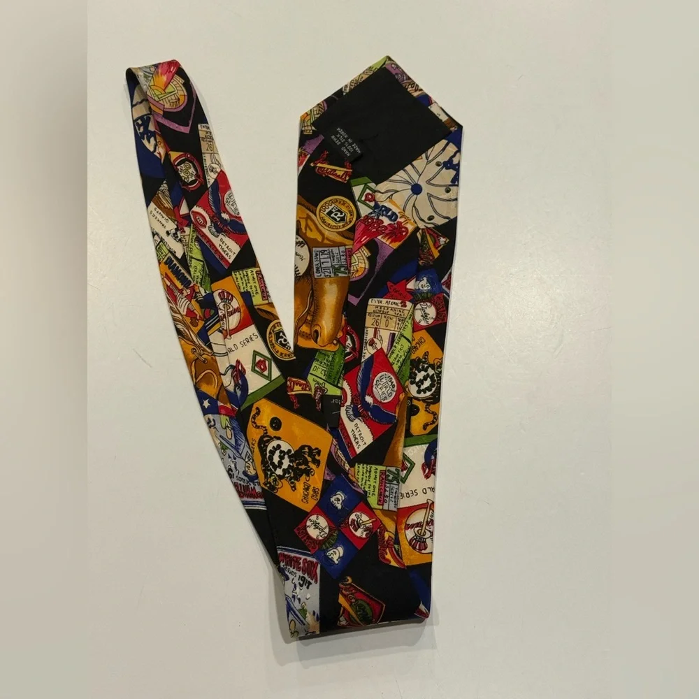 Vintage 90s 100% Silk Nicole Miller Tie World Series Yankees Giants World Series
